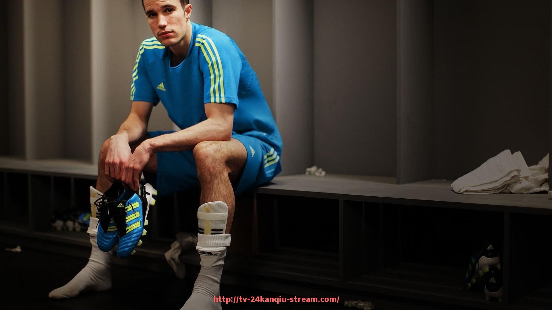 24看球直播网-女子在健身房踢健身器材是否安全？案例与建议